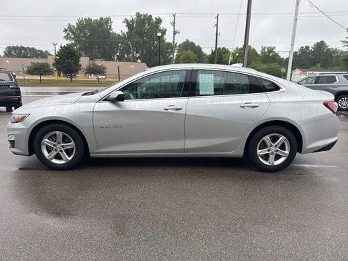 2022 Chevrolet Malibu FWD LT