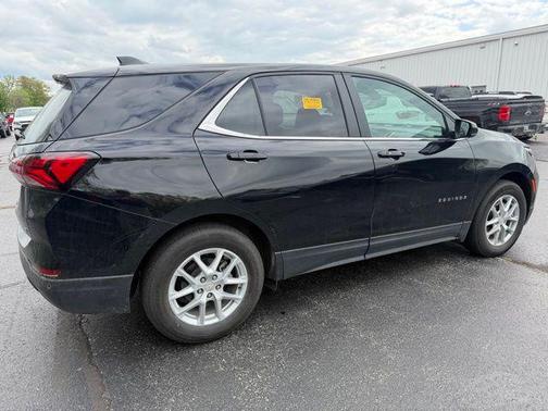 Mosaic Black Metallic 2023 Chevrolet Equinox 1LT