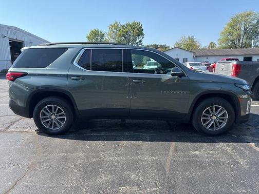 2022 Chevrolet Traverse LT Cloth