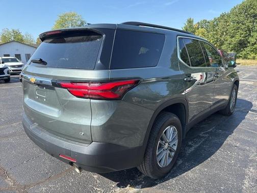 2022 Chevrolet Traverse LT Cloth