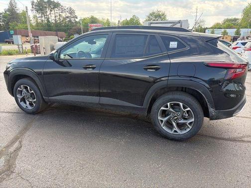Mosaic Black Metallic 2026 Chevrolet Trax LT