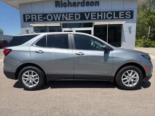 Sterling Gray Metallic 2024 Chevrolet Equinox 1LT