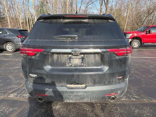 Mosaic Black Metallic 2022 Chevrolet Traverse RS