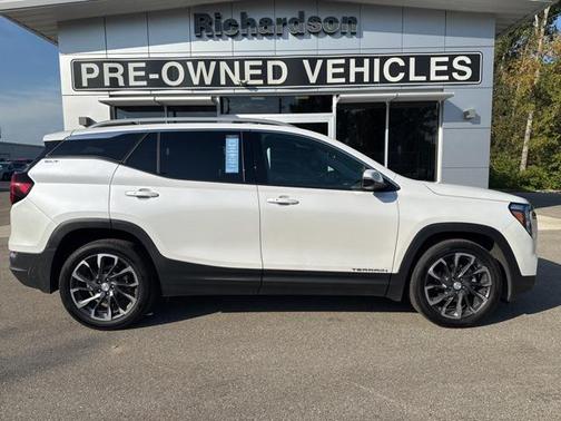 2022 GMC Terrain SLT