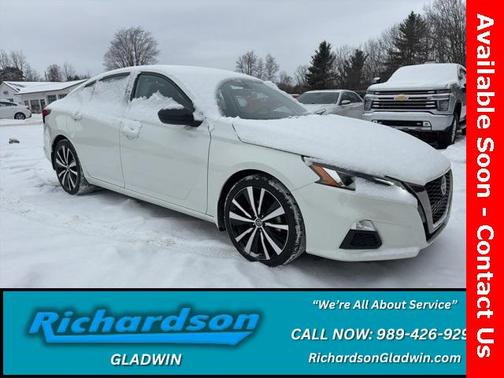 2022 Nissan Altima SR FWD