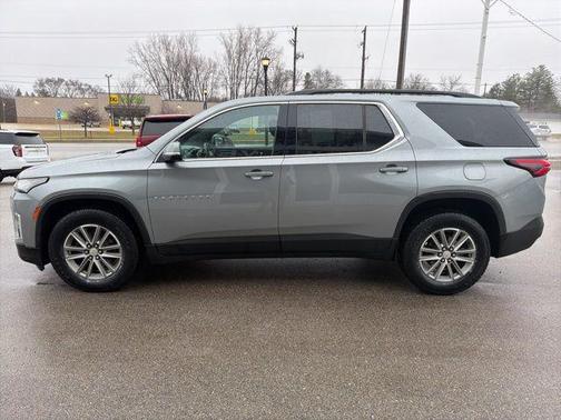 Sterling Gray Metallic 2023 Chevrolet Traverse LT Cloth