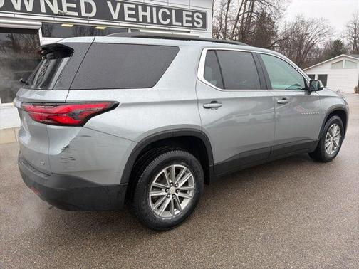 Sterling Gray Metallic 2023 Chevrolet Traverse LT Cloth