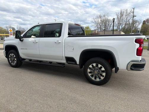 Summit White 2024 Chevrolet Silverado 2500 LT