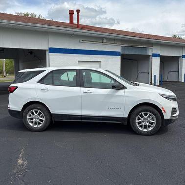 Summit White 2024 Chevrolet Equinox LS