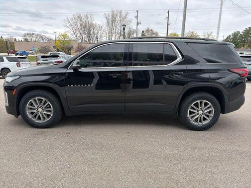 Mosaic Black Metallic 2023 Chevrolet Traverse LT Cloth