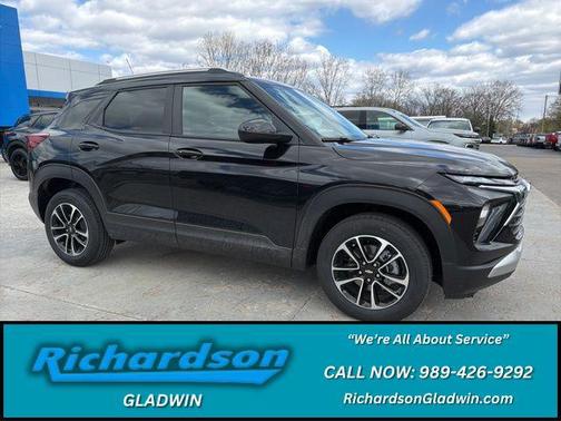 Mosaic Black Metallic 2026 Chevrolet Trailblazer LT
