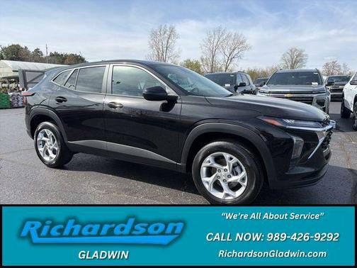 Mosaic Black Metallic 2026 Chevrolet Trax LS