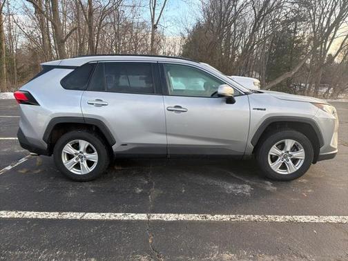 2020 Toyota RAV4 Hybrid XLE