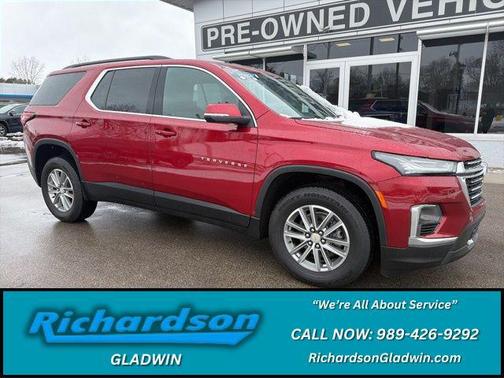 Radiant Red Tintcoat 2023 Chevrolet Traverse LT Cloth
