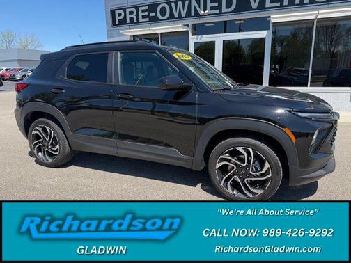 Mosaic Black Metallic 2025 Chevrolet Trailblazer RS