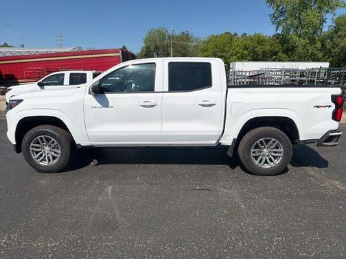 Summit White 2026 Chevrolet Colorado LT