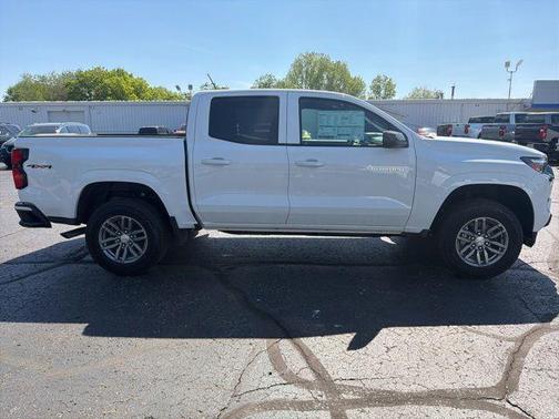 Summit White 2026 Chevrolet Colorado LT