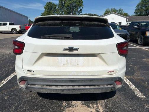 Summit White 2024 Chevrolet Trax FWD 1RS