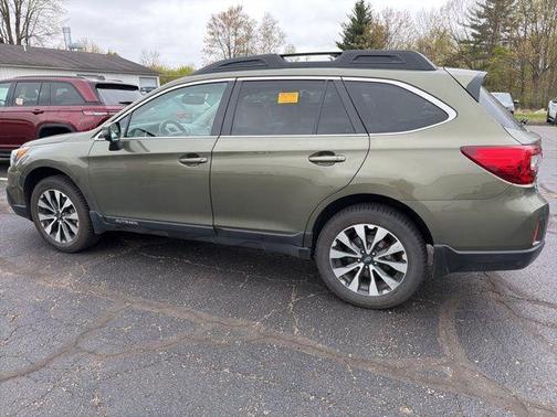 Wilderness Green Metallic 2015 Subaru Outback 2.5i Limited
