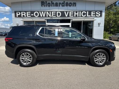2022 Chevrolet Traverse LT Leather