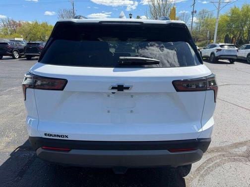 Summit White 2026 Chevrolet Equinox 1LT