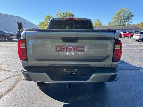 2023 GMC Canyon AT4