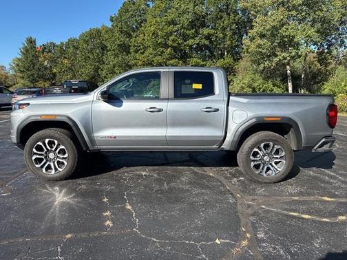 2023 GMC Canyon AT4