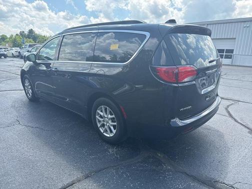 2020 Chrysler Voyager LXI