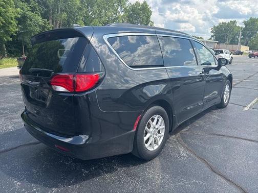 2020 Chrysler Voyager LXI
