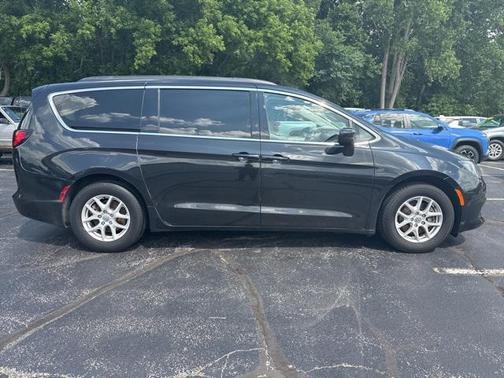 2020 Chrysler Voyager LXI