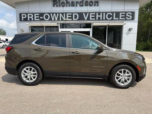 Harvest Bronze Metallic 2023 Chevrolet Equinox 1LT