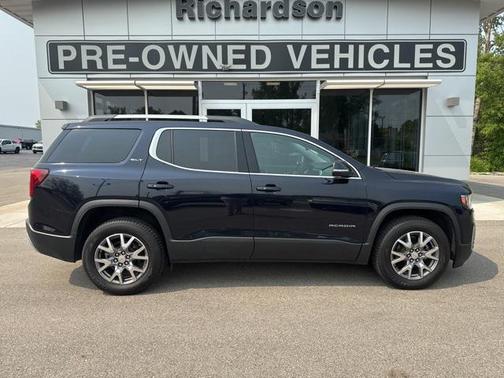 2022 GMC Acadia AWD SLT