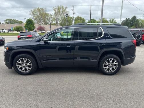 2022 GMC Acadia AWD SLT