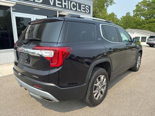 2022 GMC Acadia AWD SLT