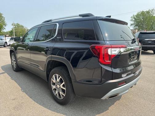 2022 GMC Acadia AWD SLT