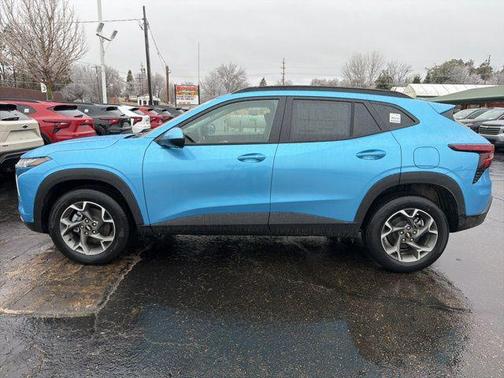 Marina Blue Metallic 2026 Chevrolet Trax LT