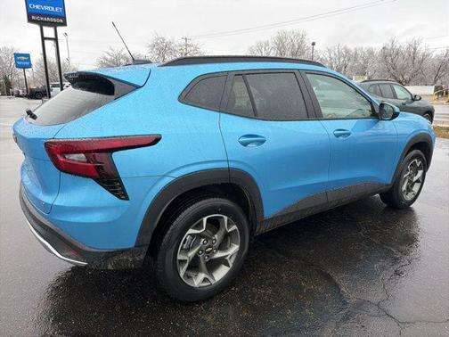 Marina Blue Metallic 2026 Chevrolet Trax LT