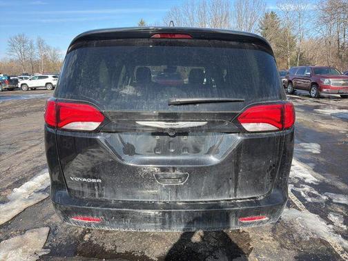 2024 Chrysler Voyager LX