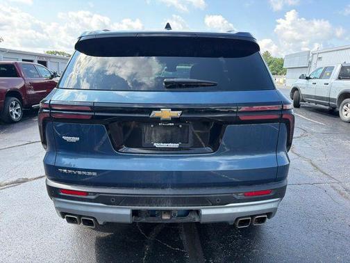 Lakeshore Blue Metallic 2025 Chevrolet Traverse LT