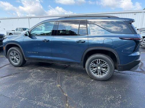 Lakeshore Blue Metallic 2025 Chevrolet Traverse LT