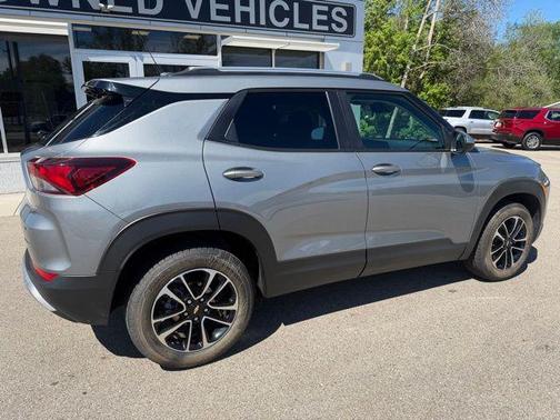 Sterling Gray Metallic 2025 Chevrolet Trailblazer LT