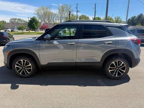 Sterling Gray Metallic 2025 Chevrolet Trailblazer LT