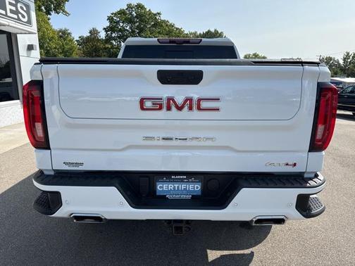 2022 GMC Sierra 1500 AT4
