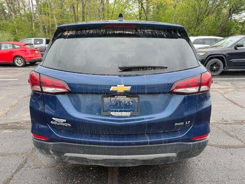 Blue Glow Metallic 2023 Chevrolet Equinox 1LT