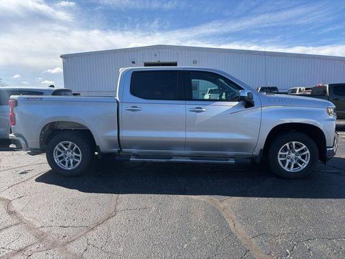 Silver Ice Metallic 2021 Chevrolet Silverado 1500 LT