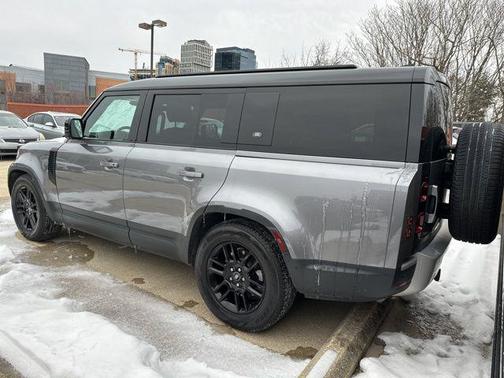 2023 Land Rover Defender 130 SE