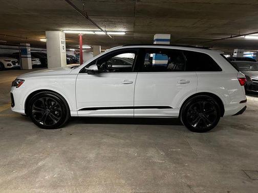 2025 Audi Q7 55 Prestige