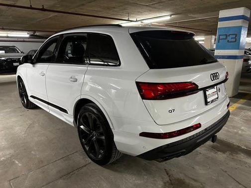2025 Audi Q7 55 Prestige