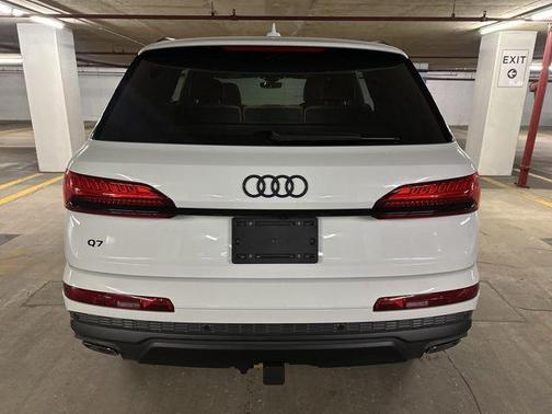 2025 Audi Q7 55 Premium Plus