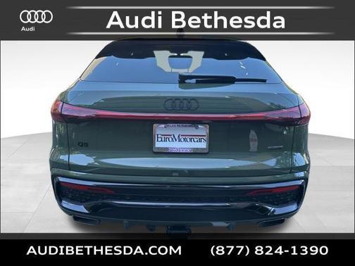 District Green Metallic 2026 Audi Q5 Sportback Premium Plus TFSI quattro S tronic